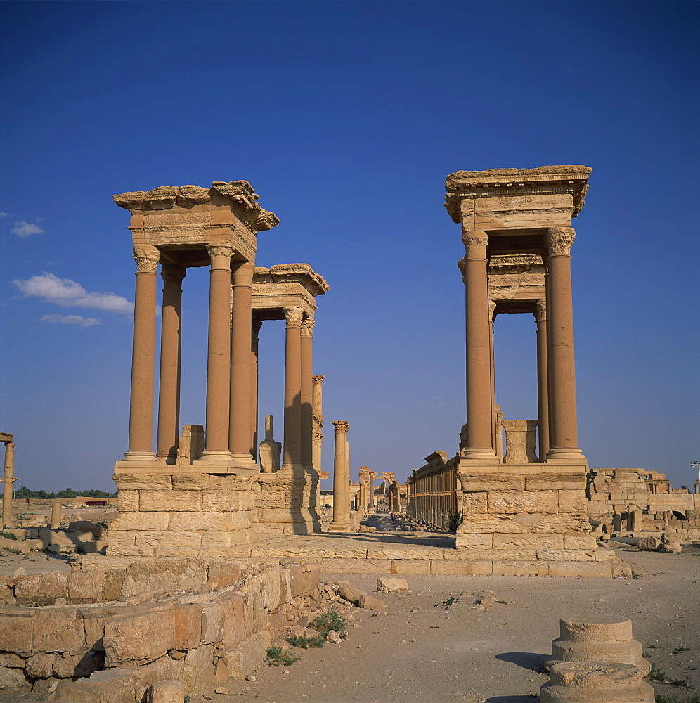 The Tetrapylon and the columned main street dating from the 1st century AD, at the ancient Graeco-Roman city of Palmyra, UNESCO World Heritage Site, Syria, Middle East