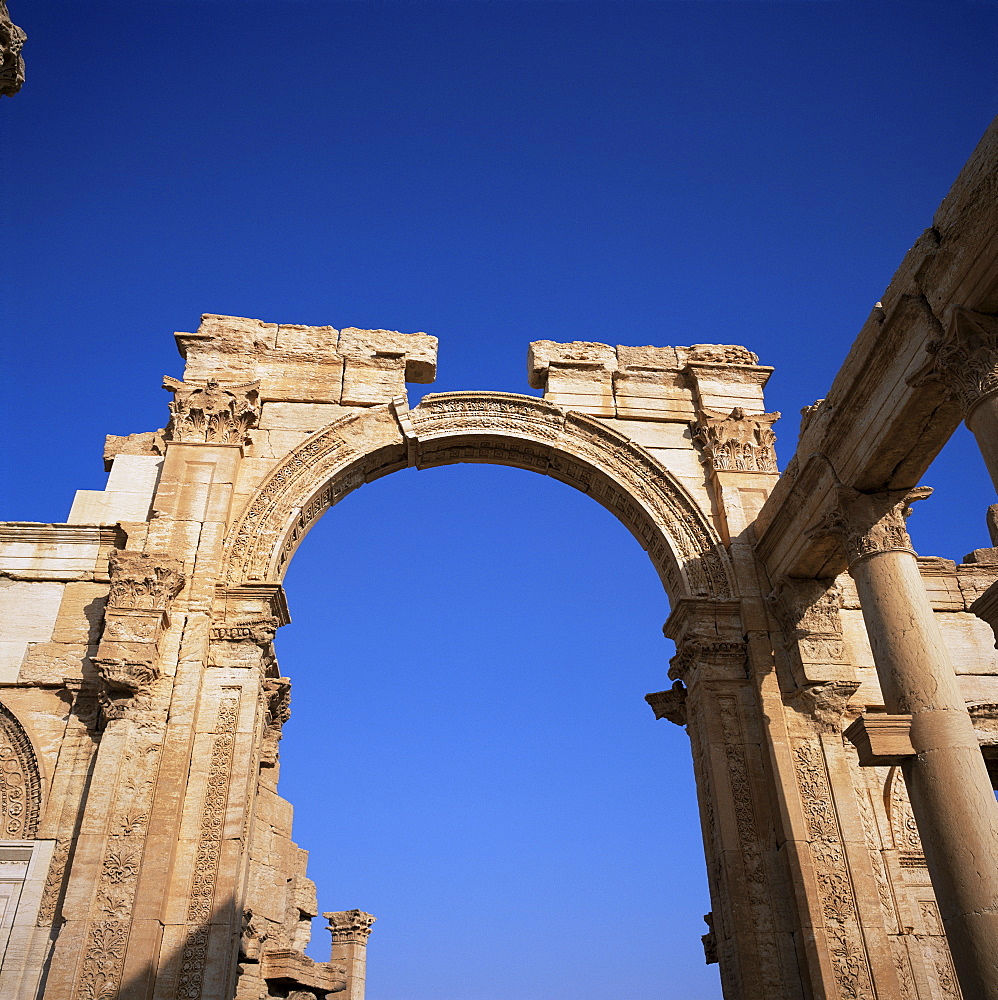 Roman triumphal arch, dating from the 1st century AD, Palmyra, UNESCO World Heritage Site, Syria, Middle East