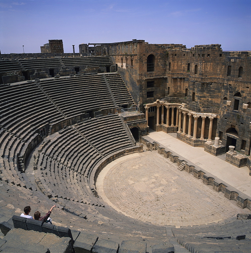 The Roman amphitheatre dating from the 2nd century AD, seating 15000, Bosra, UNESCO World Heritage Site, Syria, Middle East