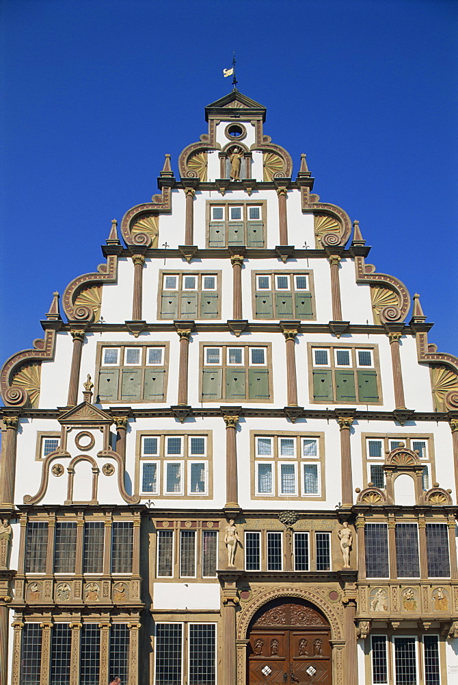 The facade of the Hexenburgermeisterhaus in Lemgo, North Rhine Westphalia, Germany, Europe