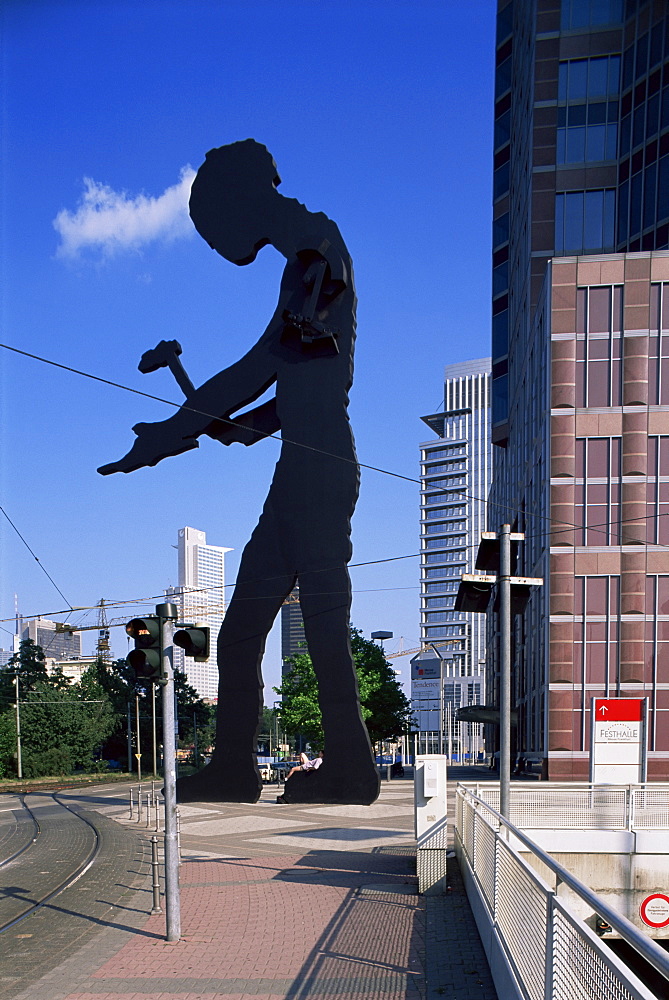 Statue of a hammering man, Frankfurt-am-Main, Hesse, Germany, Europe