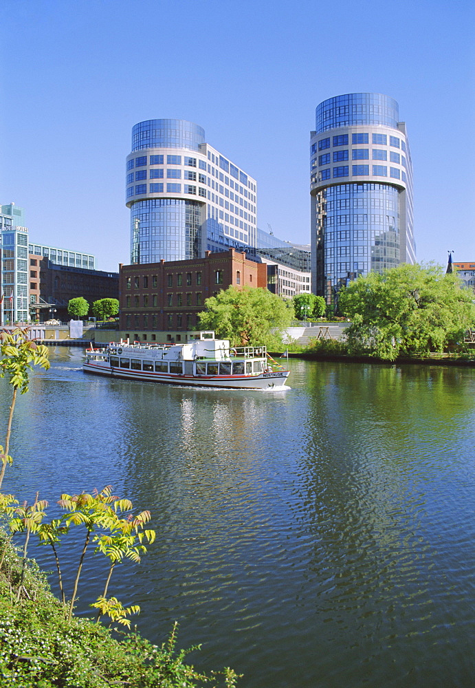 River Spree at Helgolander Ufer, Berlin, Germany, Europe