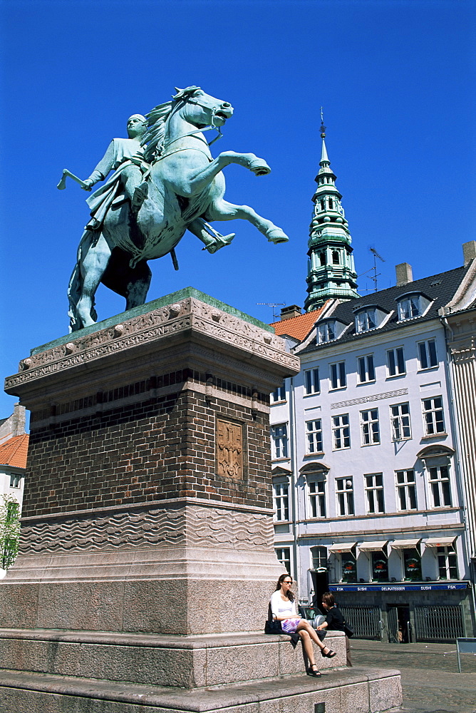 Absalon Monument, Hojbro Plads, Copenhagen, Denmark, Scandinavia, Europe