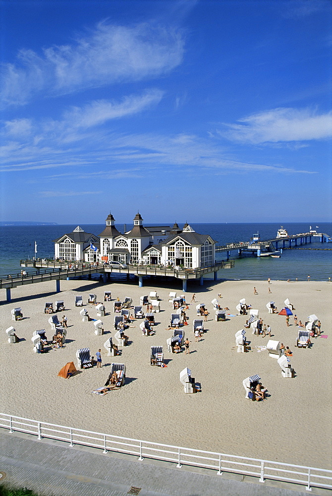 Pier at Sellin, island of Rugen, Mecklenburg-Vorpommern, Germany, Europe