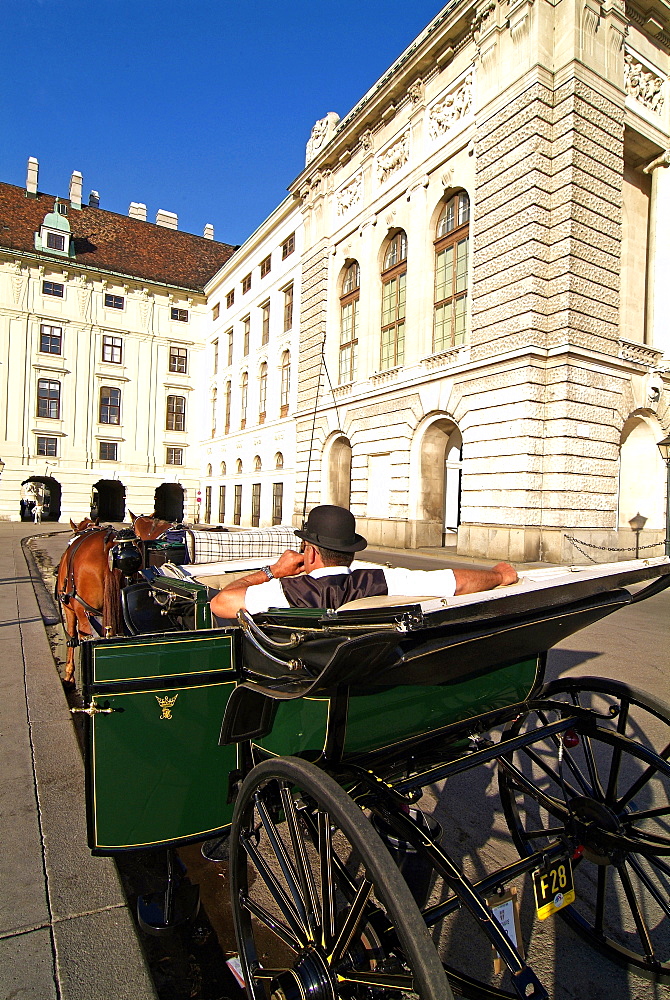 Horse-drawn carriage at the Hofburg, UNESCO World Heritage Site, Vienna, Austria, Europe