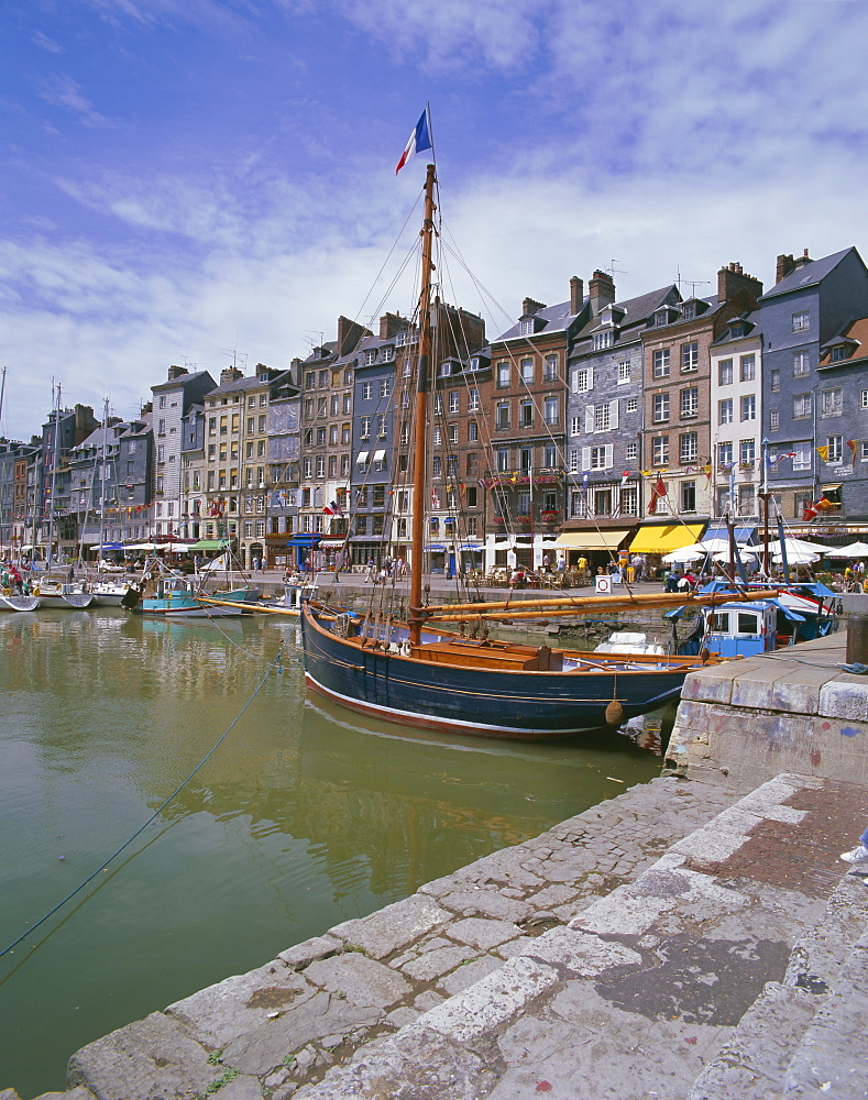 Harbour, Honfleur, Basse Normandie (Normandy), France, Europe