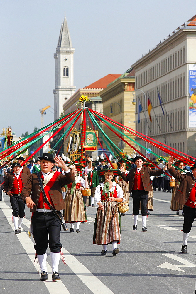 Traditional Costume Parade on occasion of the Oktoberfest, Munich, Upper Bavaria, Bavaria, Germany, Europe