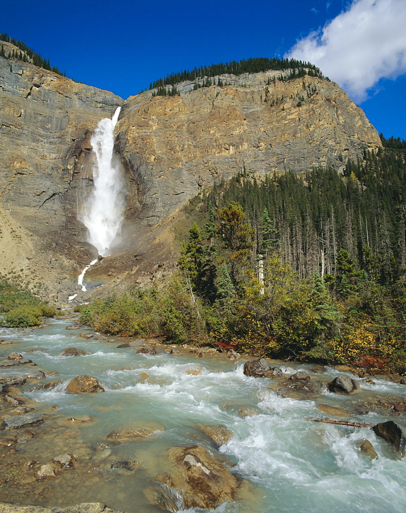 Takkakaw Falls, Yoho Valley, Yoho National Park, Rocky Mountains, British Columbia, Canada