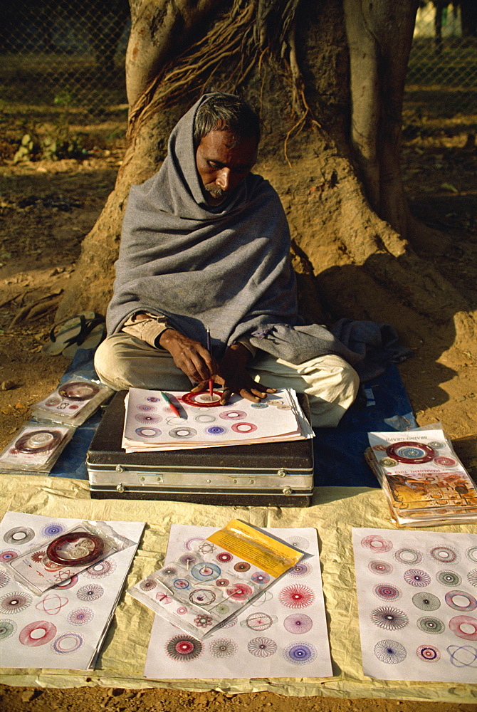 Santiniketan, vendor of geometric Spyrograph designs, Birbhum District, West Bengal, India, Asia