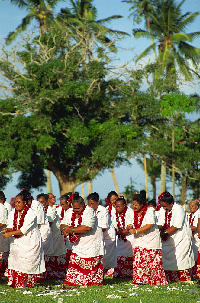 Lady dancers, Independence Day, Apia, Upolu, Western Samoa, Pacific Islands, Pacific