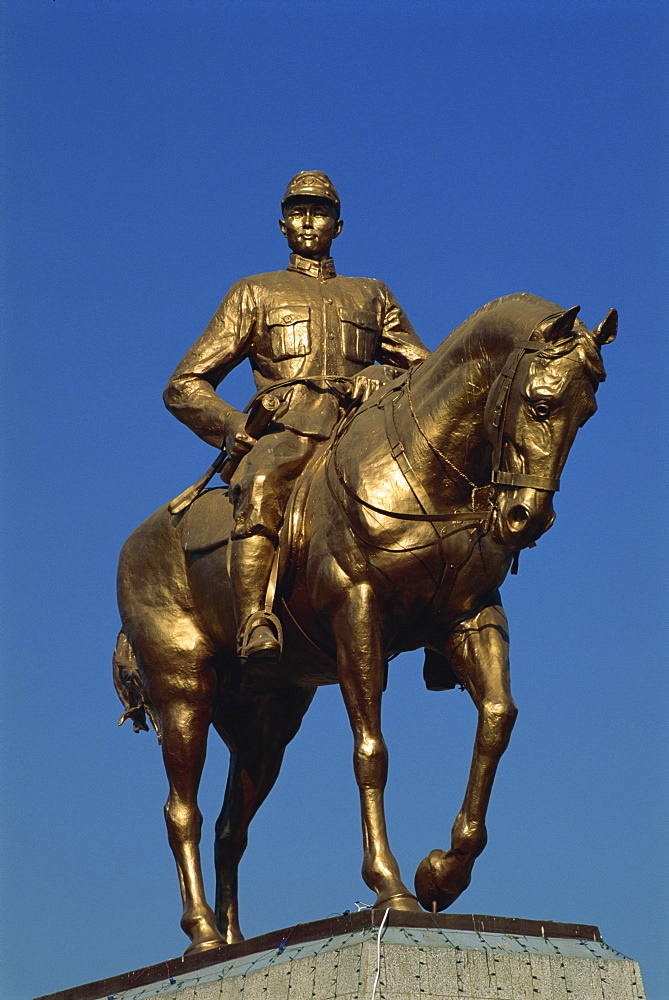 Statue of General Aung San, Pyay (Prome), Myanmar (Burma), Asia