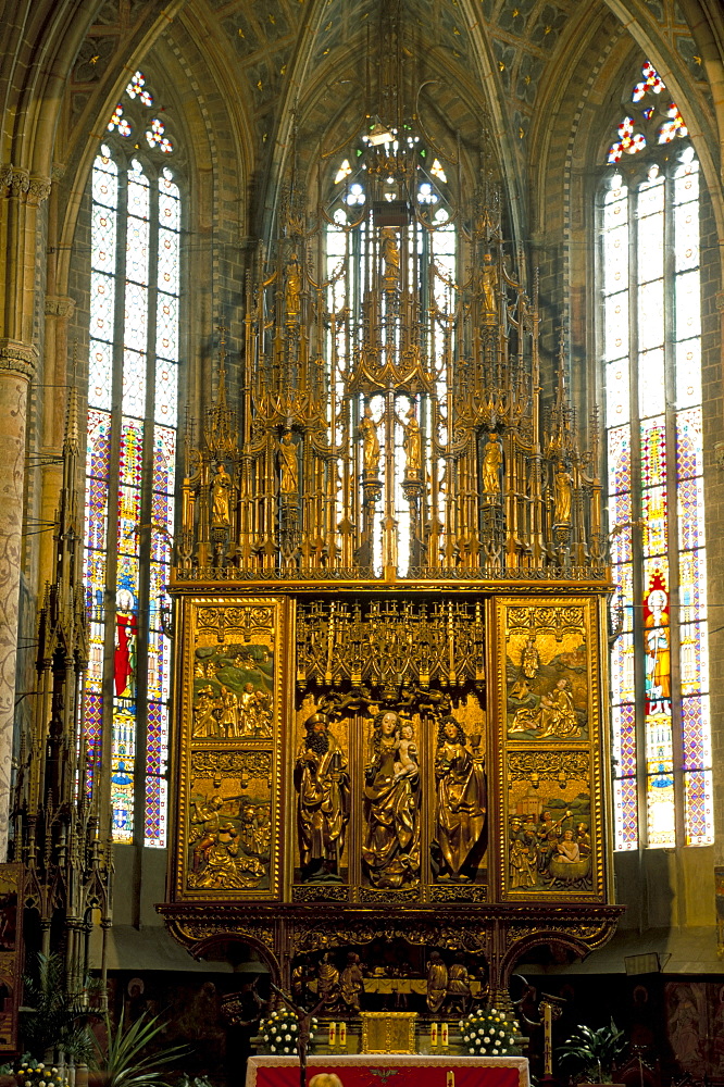 Altar in 14th century church of St. Jacob, Levoca, Slovakia, Europe