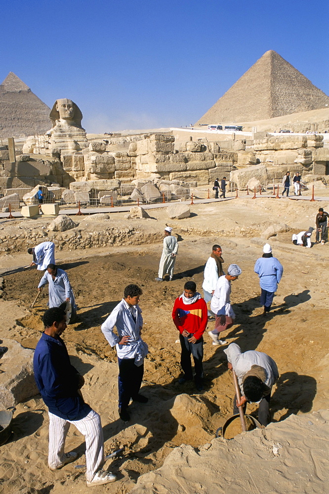 Excavations near the Sphinx and Pyramids at Giza, UNESCO World Heritage Site, near Cairo, Egypt, North Africa, Africa