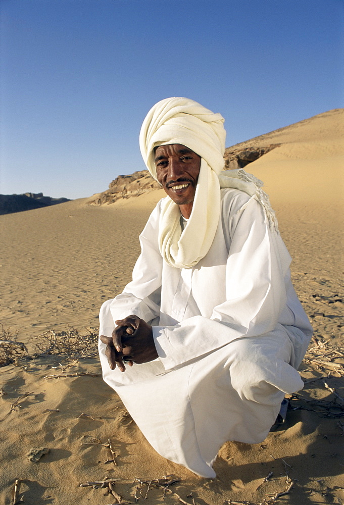 Nubian man in desert, near St. Simeon's monastery, Aswan, Egypt, North Africa, Africa