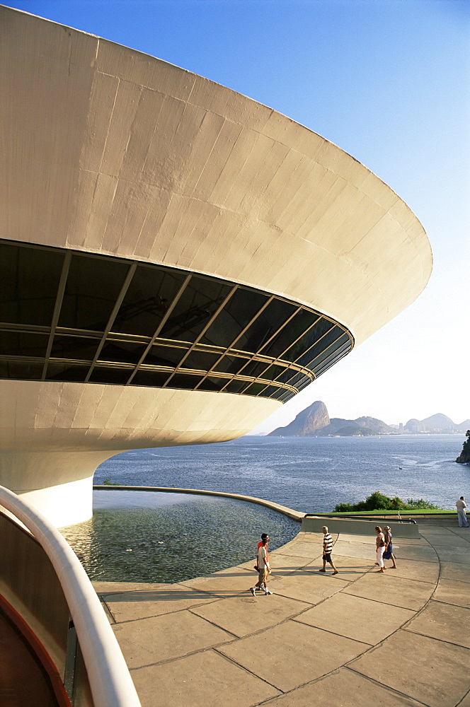 View across Guanabara Bay to Rio, Museo de Arte Contemporanea (Museum of Contemporary Art), by Oscar Niemeyer, Niteroi, Rio de Janeiro, Brazil, South America