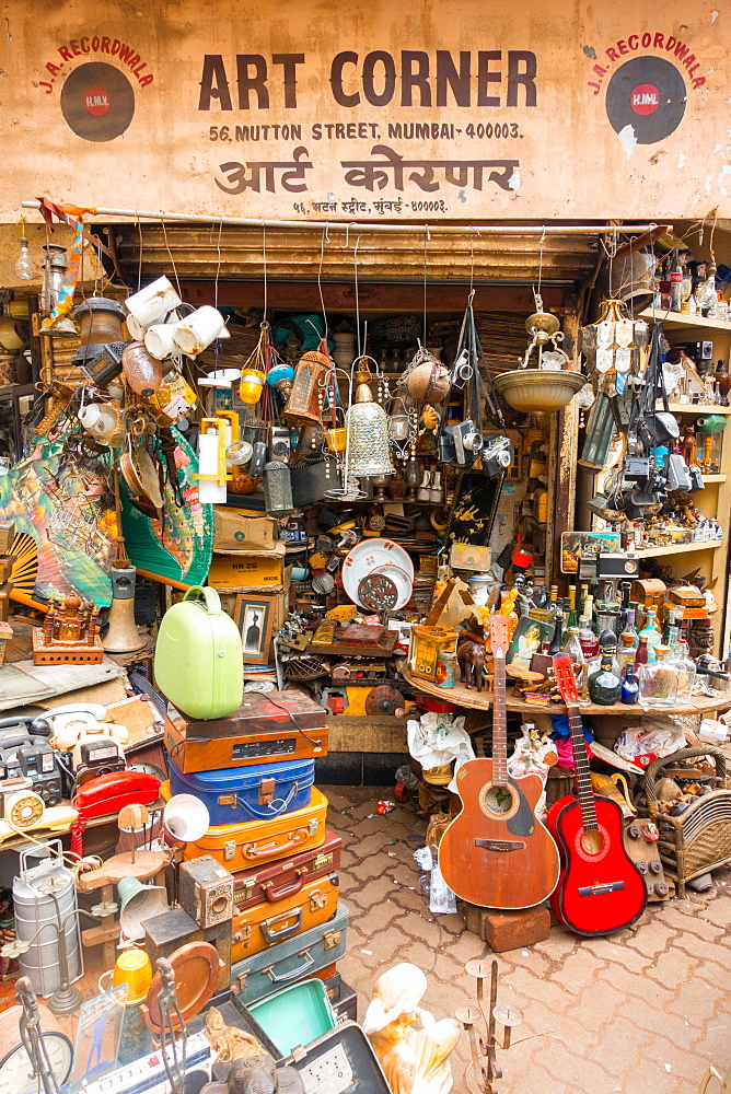 Junk shop, Mutton Street Market, Mumba (Bombay), Maharashtra, India, Asia