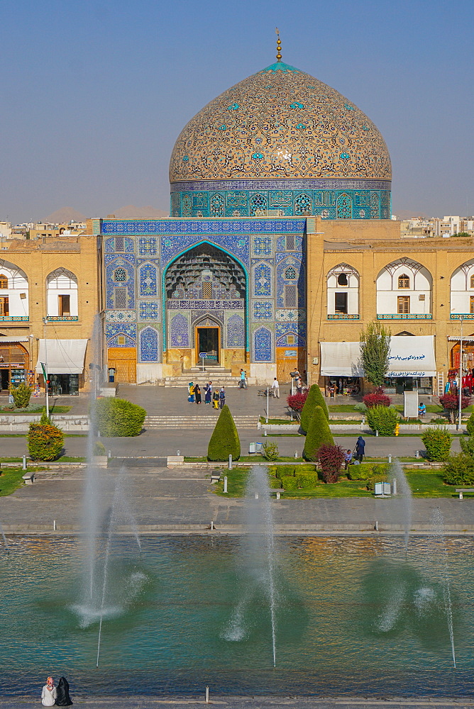 View across Naqsh-e (Imam) Square from Ali Qapu Palace opposite Sheikh Lotfollah Mosque, UNESCO World Heritage Site, Isfahan, Iran, Middle East