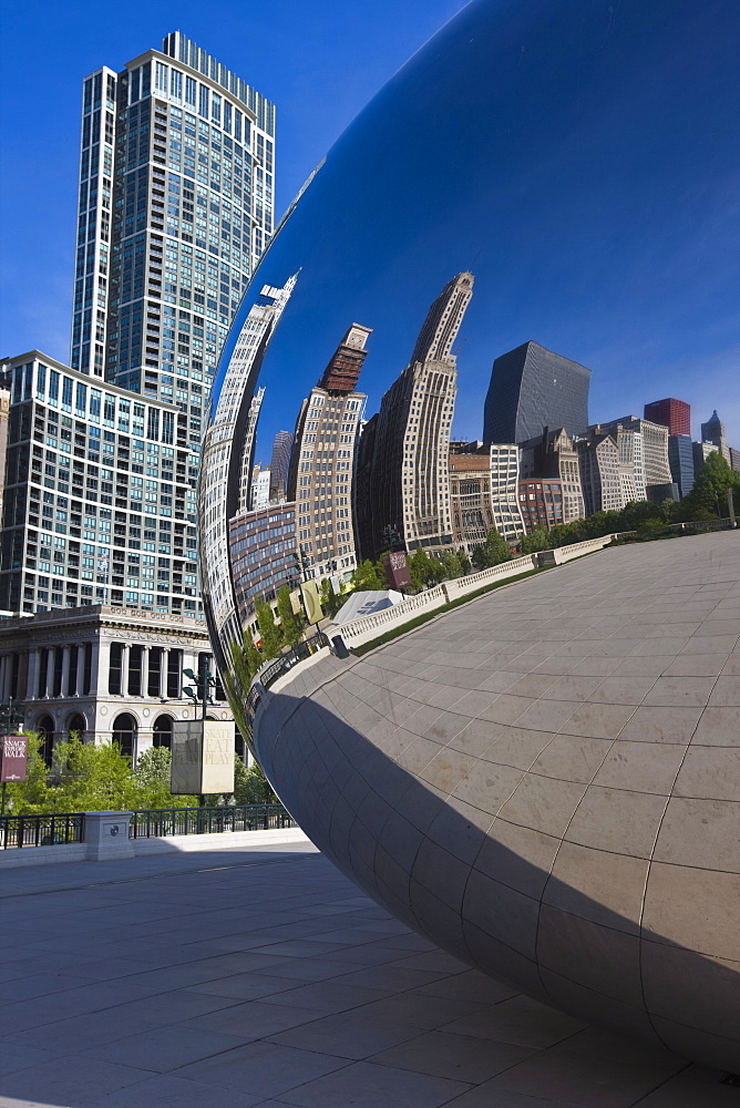 Cloud Gate sculpture in Millennium Park reflecting the skyscrapers of North Michigan Avenue, Chicago, Illinois, United States of America, North America