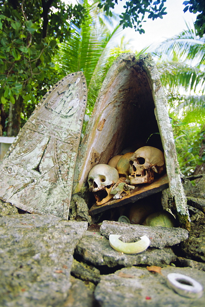 Soloman Islands, Skull Island In Roviana Lagoon Used By Local Village To Store Skulls Of Chiefs And Important Enemies 