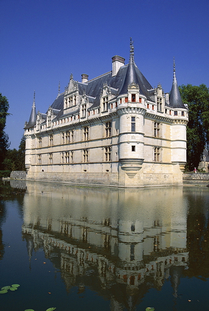 Chateau reflected in water, Chateau of Azay le Rideau, Loire Valley, France, Europe