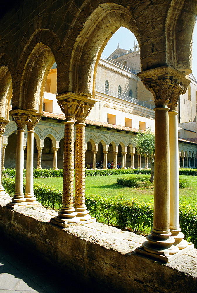 12th century Norman architecture, Cathedral cloisters, Monreale, Sicily, Italy, Europe