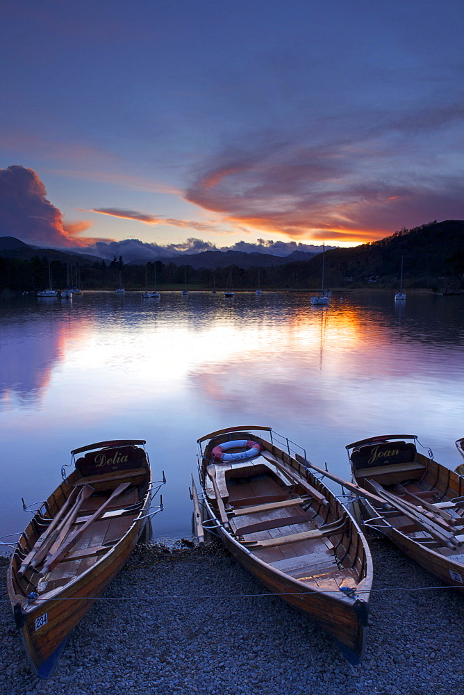 Sunset, Ambleside, Lake Windermere, Lake District National Park, Cumbria, England, United Kingdom, Europe