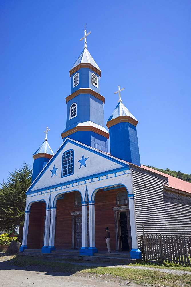 Iglesia de Nuestra Signora del Patrocinio de Tenaun, the most famous of the wooden churches, island of Chiloe, UNESCO World Heritage Site, Chile, South America