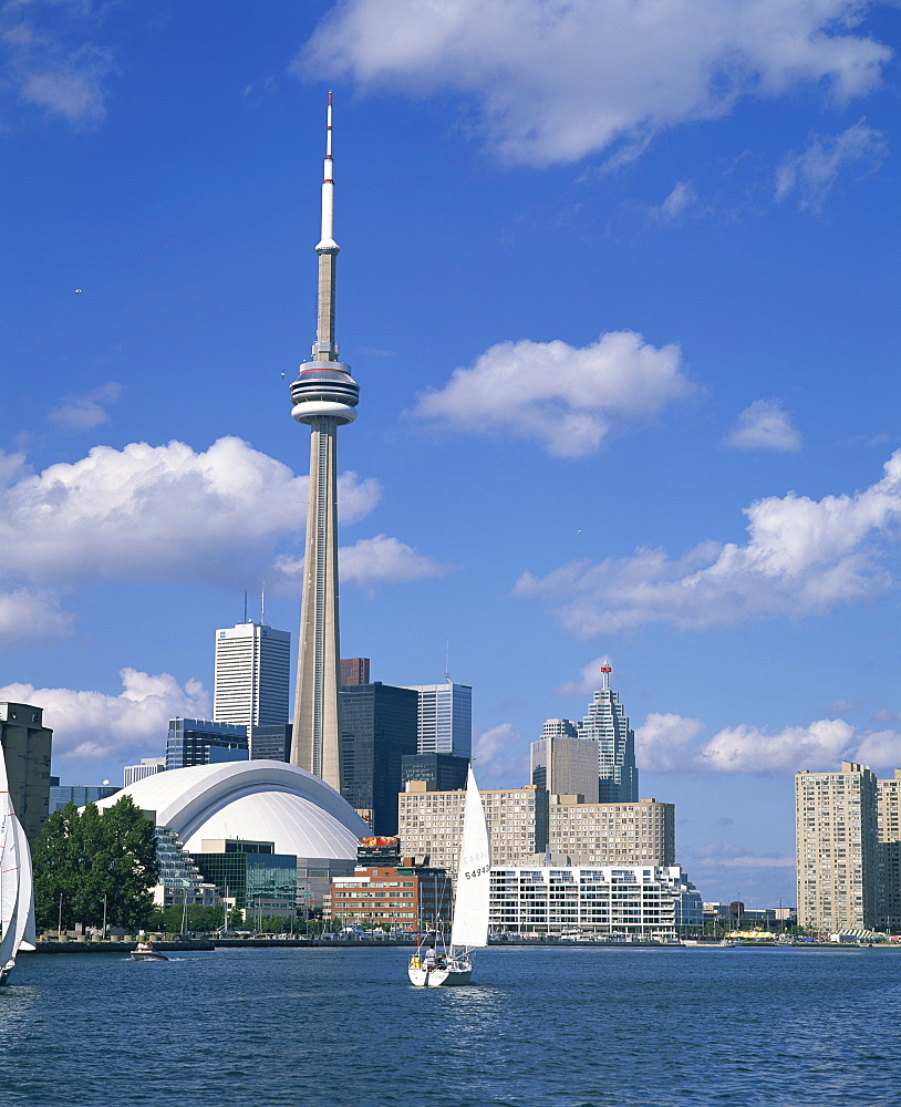 The C.N.Tower and the Toronto skyline, Ontario, Canada, North America