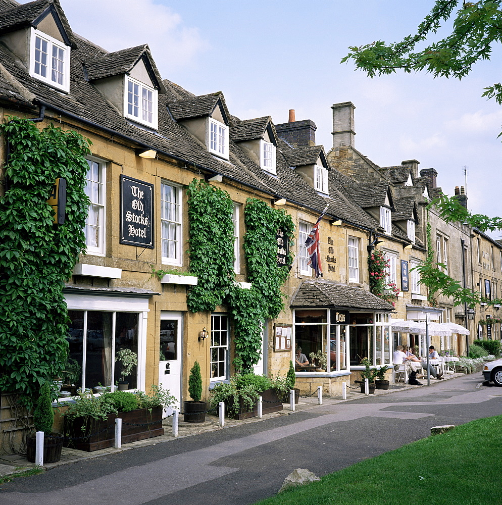 The Old Stocks Hotel, Stow-on-the-Wold, Gloucestershire, The Cotswolds, England, United Kingdom, Europe