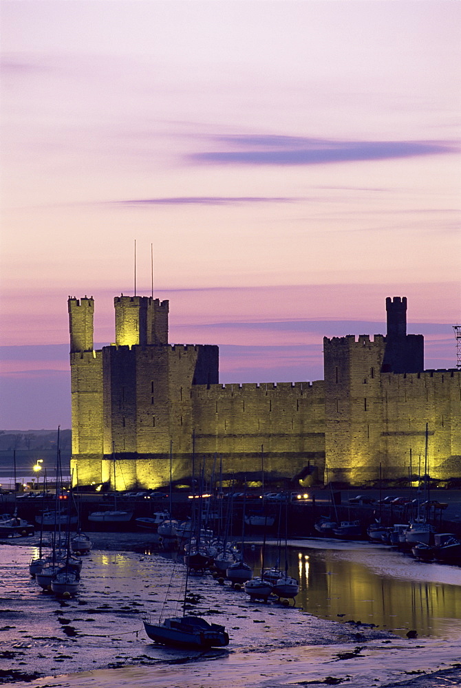 Caernarfon (Caernarvon) Castle, UNESCO World Heritage Site, Gwynedd, Wales, United Kingdom, Europe