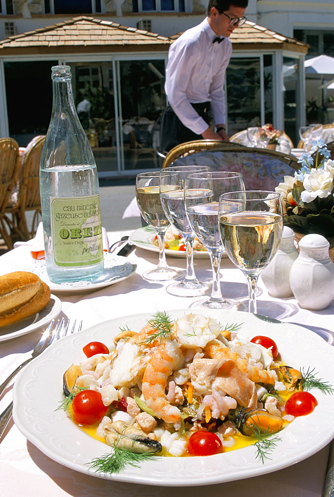 Salad Grand Bleu, Le Grand Bleu restaurant, Bonifacio, island of Corsica, France, Europe