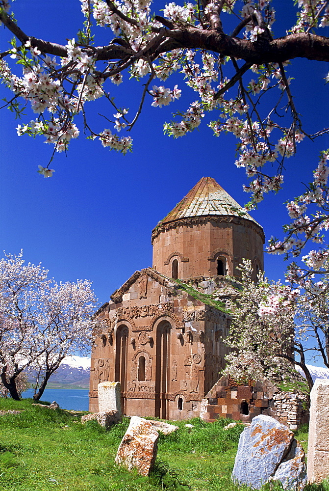 The Armenian church of the Holy Cross on Akdamar Island in Lake Van, Anatolia, eastern Turkey, Asia Minor, Eurasia