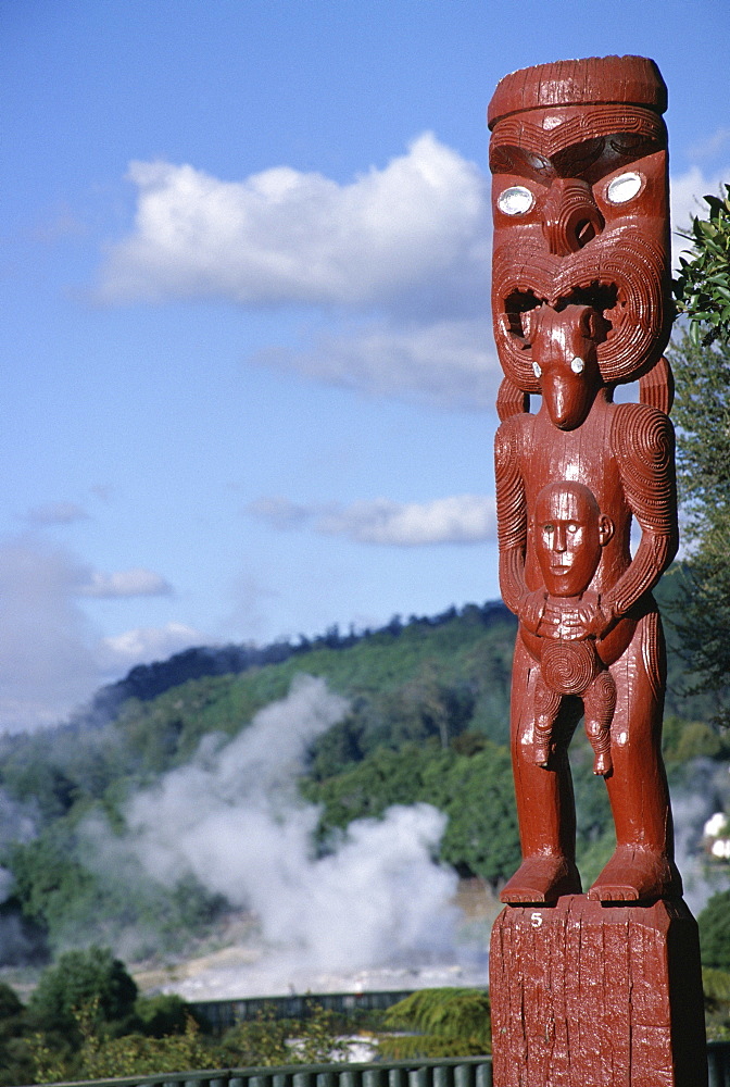 Traditional Maori wooden carving, Whakarewarewa geothermal springs, Rotorua, South Auckland, North Island, New Zealand, Pacific