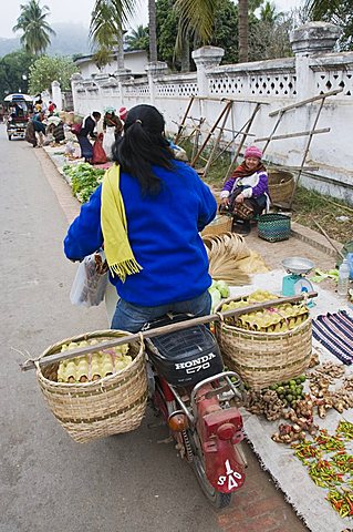 Morning food market, Luang Prabang, Laos, Indochina, Southeast Asia, Asia