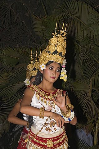 Apsara dancers, Siem Reap, Cambodia, Indochina, Southeast Asia, Asia