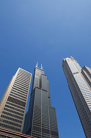 Sears Tower with white aerials, Chicago, Illinois, United States of America, North America