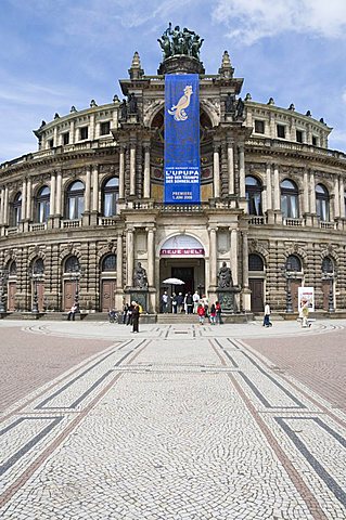 Semper Opera House in Theaterplatz, Dresden, Saxony, Germany, Europe