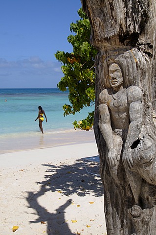 Wooden tree sculpture, Long Bay, Antigua, Leeward Islands, West Indies, Caribbean, Central America