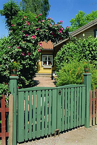 House in small town in archipelago near Stockholm, Vaxholm, Sweden, Scandinavia, Europe