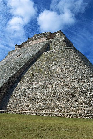 Magician's Pyramid, Uxmal, UNESCO World Heritage Site, Yucatan, Mexico, North America