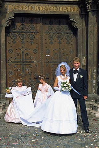 Wedding near Matayas Tempiom in the castle area of old Buda, Budapest, Hungary, Europe