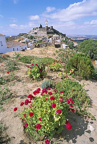 Hill village of Monsaraz near the Spanish border, Alentejo region, Portugal, Europe