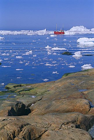 Icebergs from the icefjord, Ilulissat, Disko Bay, Greenland, Polar Regions