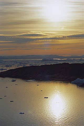 Icebergs from the icefjord, Ilulissat, Disko Bay, Greenland, Polar Regions