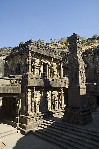 The Kailasa (Kailasanatha) Temple, Ellora Caves, temples cut into solid rock, UNESCO World Heritage Site, near Aurangabad, Maharashtra, India, Asia