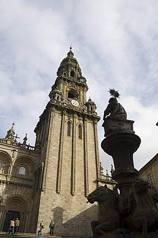 View of Santiago Cathedral from Plaza de las Platerias, UNESCO World Heritage Site, Santiago de Compostela, Galicia, Spain, Europe