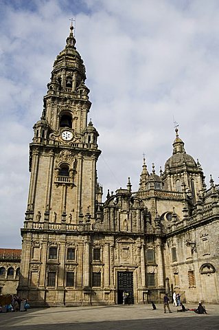 View of Santiago Cathedral from Plaza da Quintana with the Puerta Santa doorway, UNESCO World Heritage Site, Santiago de Compostela, Galicia, Spain, Europe