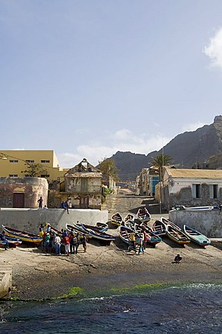 Fishermen and boats at the port of Ponto do Sol, Ribiera Grande, Santo Antao, Cape Verde Islands, Atlantic, Africa