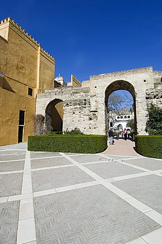 Patio de la Monteria, Real Alcazar, Santa Cruz district, Seville, Andalusia (Andalucia), Spain, Europe