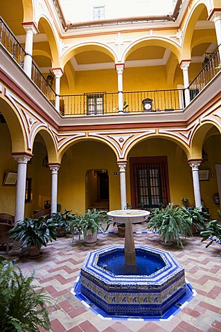 Typical riad style house now converted into Hotel Las Casas de la Juderia, Santa Cruz district, Seville, Andalusia, Spain, Europe